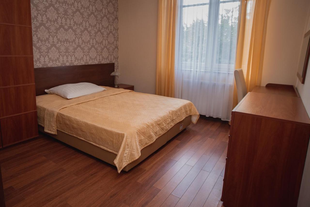 Dworek Debina - Idealny Dla Rodzin I Przyjaciol - Wspolna Sala Do Biesiadowania , Plaza Przyjazna Psom Ngoại thất bức ảnh